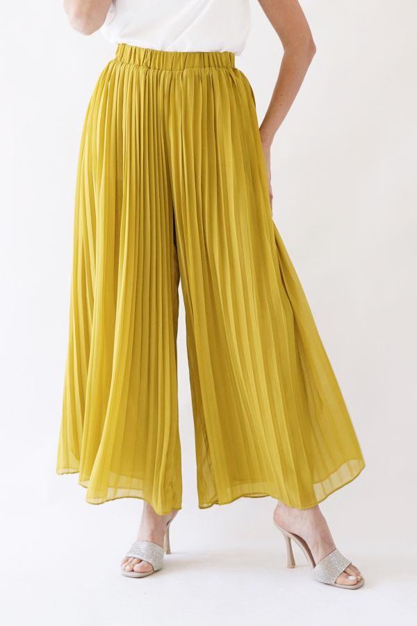 Mustard pleated trousers