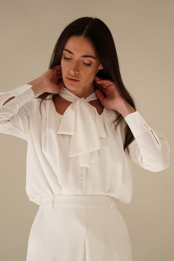 White shirt with shoulder pleats