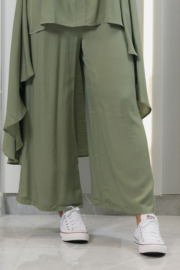 Olive green trousers